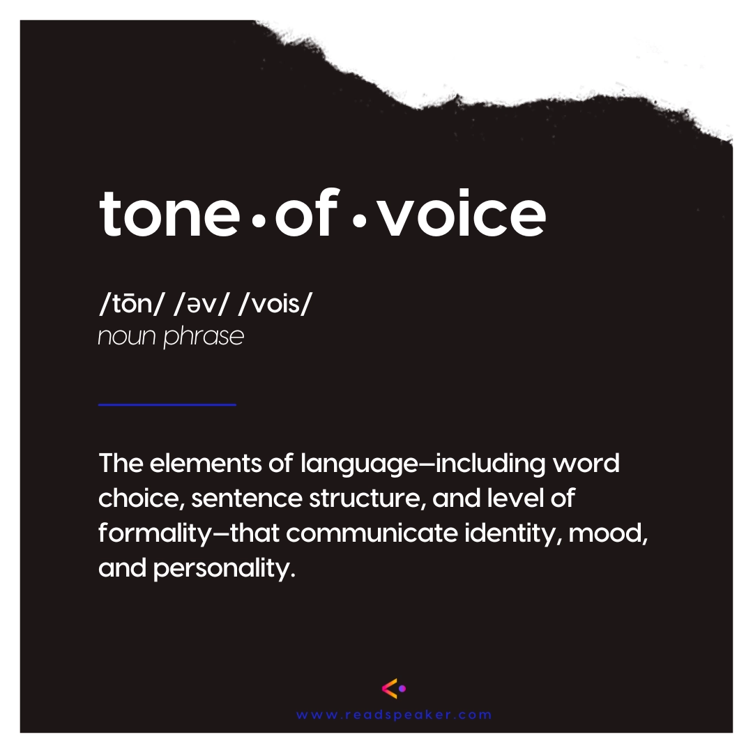Et revet stykke sort papir, der viser et opslag i en ordbog efter udtrykket “tone of voice“. Opslaget definerer tone of voice som sprogets elementer, herunder ordvalg, sætningsstruktur og formalitetsniveau, der kommunikerer identitet, humør og personlighed.